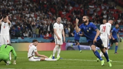 VEČE ZA REKORDE! Šou je postigao najbrži gol u finalima EP,  a onda se u istoriju upisao i Bonući