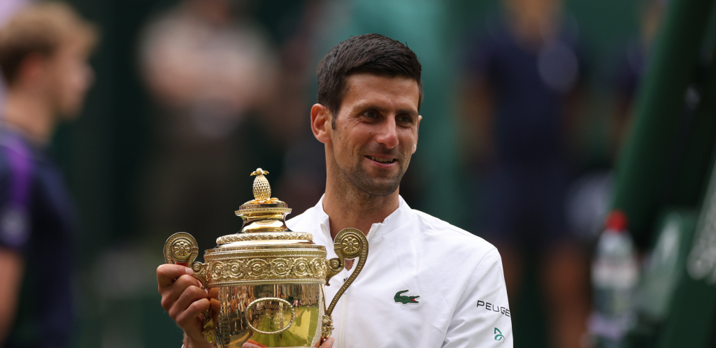 MORAO JE DA SE OGLASI! Evo šta kaže Novakov dežurni hejter na odluku našeg tenisera o učešću na Olimpijskim igrama!