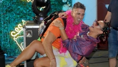 ZAR SE U MANASTIR IDE TAKO OBUČEN?! Kristijan i Kristina na meti brutalnih komentara zbog skandalozne fotografije koju je objavio Golubović! (FOTO)