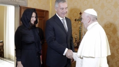 RIMSKI PAPA BLAGOSILJAO MILA ĐUKANOVIĆA Molim se za našu Crnu Goru!