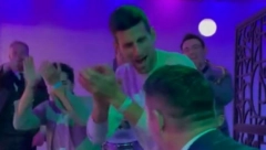 NOVAK TITULU SLAVIO SA FUDBALSKIM LEGENDAMA! Pojavio se snimak iz VIP lože, BILO JE BAŠ VESELO! (VIDEO)
