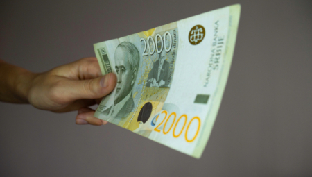 ZAVIRITE U SVOJE DŽEPOVE Ako imate ovih 100 dinara, možete da zaradite čak 2.000