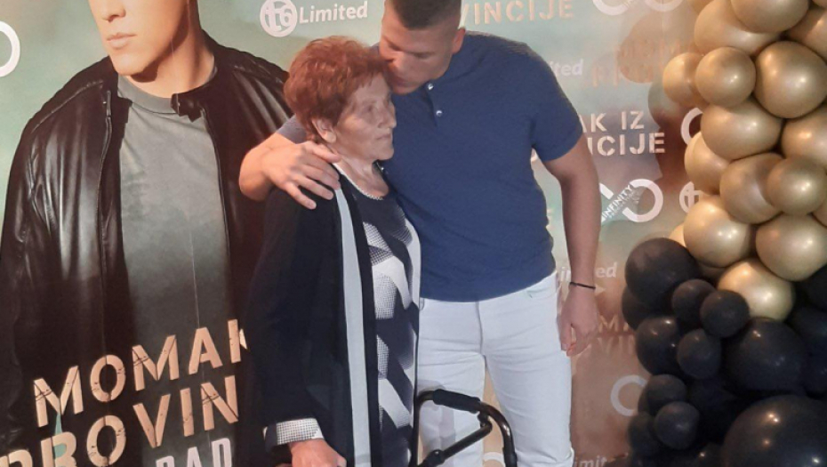 MAJKA NIJE IMALA PARA DA MI KUPI KIFLU! Zaplakaćete zbog nikad emotivnije ispovesti Slobe Radanovića o teškom detinjstvu: Stalno sam bio po bolnicama!