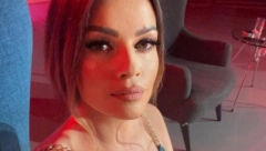 JELENA KOSTOV POKAZALA OBNAŽENU ZADNJICU Pevačica u kupaćem zapalila Tursku, svi joj kažu da je prava bomba (FOTO)