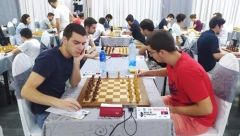 BUDISAVLJEVIĆ ZAPOSEO VRH PARAĆINA Trojka u vrhu, Petrosjan vreba