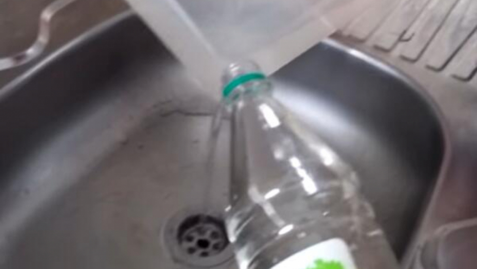 IZ ODVODA SE ŠIRI NEPRIJATAN MIRIS Sipajte ovo prirodno sredstvo i rešićete problem