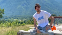 MA, KAKVA AMERIKA! U SRBIJI JE NAJBOLJE! Boban Marjanović se uz džakove sprema za novu sezonu! (VIDEO)