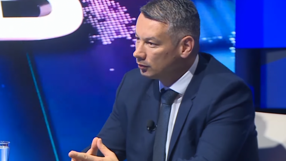 Nenad Nešić: Podići spomen kompleks srpskim žrtvama u Bratuncu