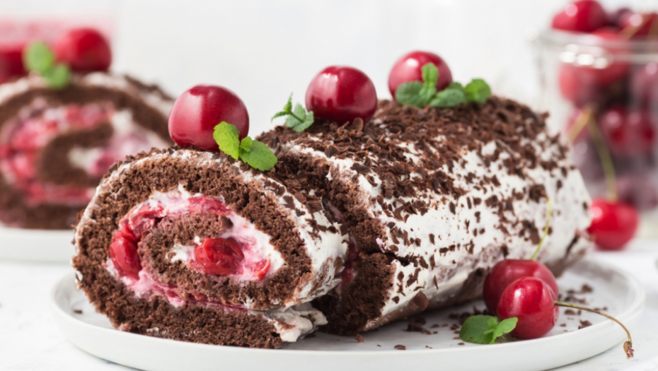 ŠVARCVALD KOLAČ JE ČISTA ČAROLIJA UKUSA Savršena kombinacija čokolade,višanja i bogatog krema