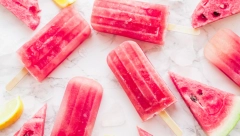 SAVRŠENA LETNJA POSLASTICA: Ovako se pravi najukusniji sladoled od lubenice!