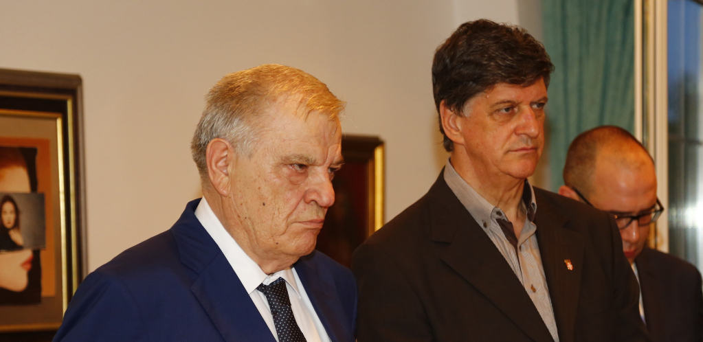 BEZ DLAKE NA JEZIKU Tončev oštro odgovorio Karadžiću i Zečeviću: Zar pekari, mesari i senilni penzioneri da vode FSS?!