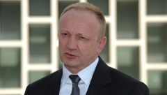 LONČAR POKOPAO ĐILASA "U tvoje vreme su lekari molili pacijente da kupe konce, gaze i zavoje"