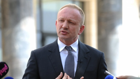 ĐILAS PUN ZLA NIŠTA NE SHVATA Predsedniku Vučiću dao najveći kompliment: On je kao Angela Merkel!