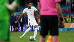 BOLJE DA VEŽBA PENALE, NEGO ŠTO SE MEŠA U POLITIKU! Britanska političarka nije imala milosti prema Rašfordu!