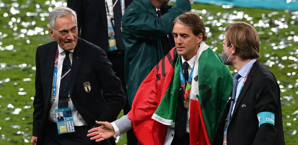 ZASLUGE ZA POBEDU ITALIJE IDU SRBINU? Sve je otkriveno, Manćini je od ove naše legende učio!