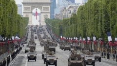 EVROPA SRLJA U PROPAST! Francuska i Italija kupuju 700 protivvazdušnih raketa srednjeg dometa!