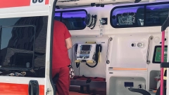 AUTOM POKOSIO BICIKLISTU U ČAČKU S teškim telesnim povredama hitno prebačen u bolnicu