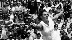 TUŽAN DAN ZA TENIS! Preminula legendarna Širli, osvojila je sve grend slemove u obe konkurencije!