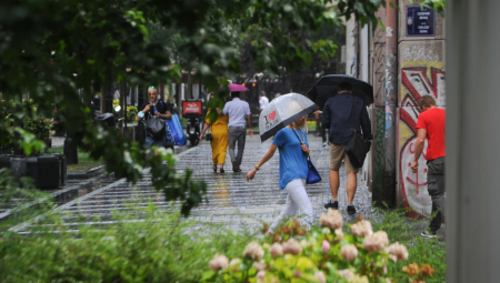 LETO PRED VRATIMA, A PLJUSKOVI NE PRESTAJU Detaljna prognoza za nastavak sedmice, ne sklapajte kišobran