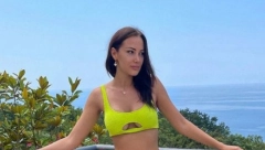 NIKAD VRELIJE IZDANJE PEVAČICE Skinula se Aleksandra Prijović, a izvajanom zadnjicom u krupnom kadru ostavila sve bez teksta! (FOTO)