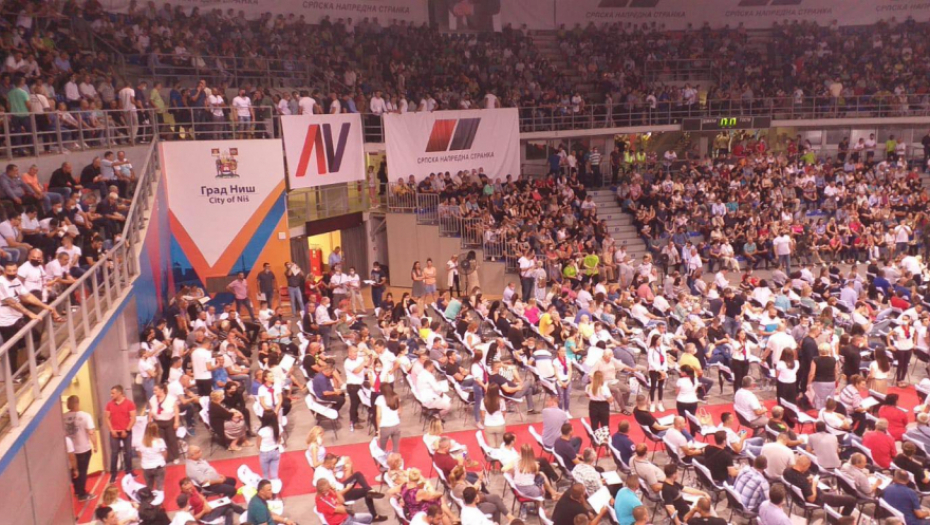 VUČIĆ SE OBRATIO U HALI ČAIR! Predsednik poslao snažnu poruku pred hiljadama ljudi: Čeka nas težak posao!