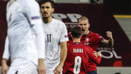 NIJE IZDRŽAO NI 45 MINUTA Predsednik u inat svima: Nije on kvalitet za naš klub