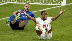 DONEO JE FINALE, A SAD JE VIŠAK Trener rešio da proda najveće zvezde