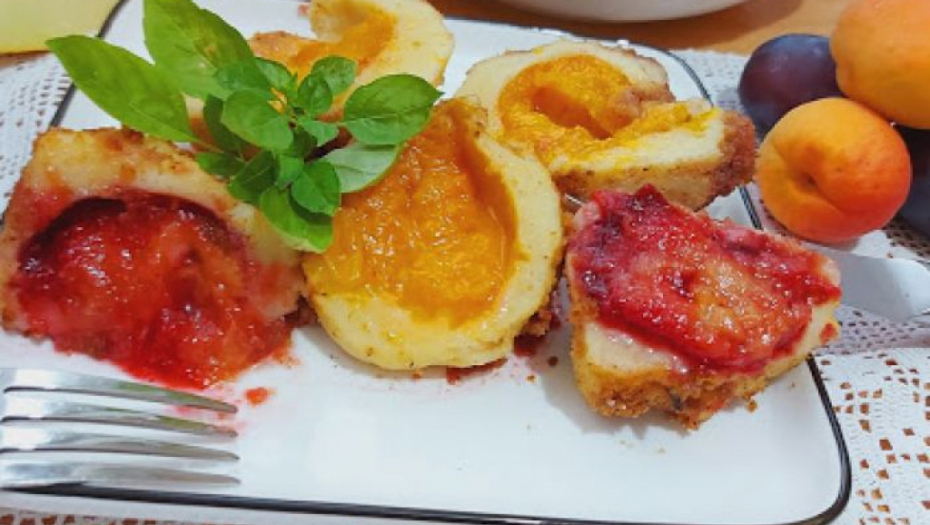 FENOMENALAN RECEPT BAKE JELE: Knedle sa šlivama i kajsijama, zavodljiv ukus i vrhunski užitak (VIDEO)