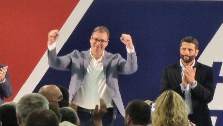 ZAJEDNO JOŠ SNAŽNIJE ZA NAROD SRBIJE Vučić objavio snimak i uputio snažne reči svom narodu (VIDEO)