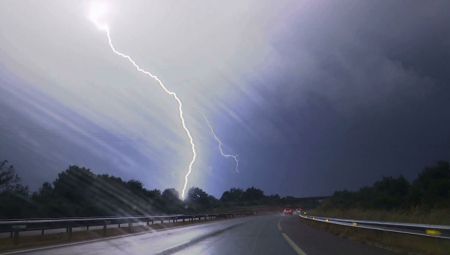 Upozorenje za Novi Sad: U narednih sat vremena se očekuju jaki pljuskovi