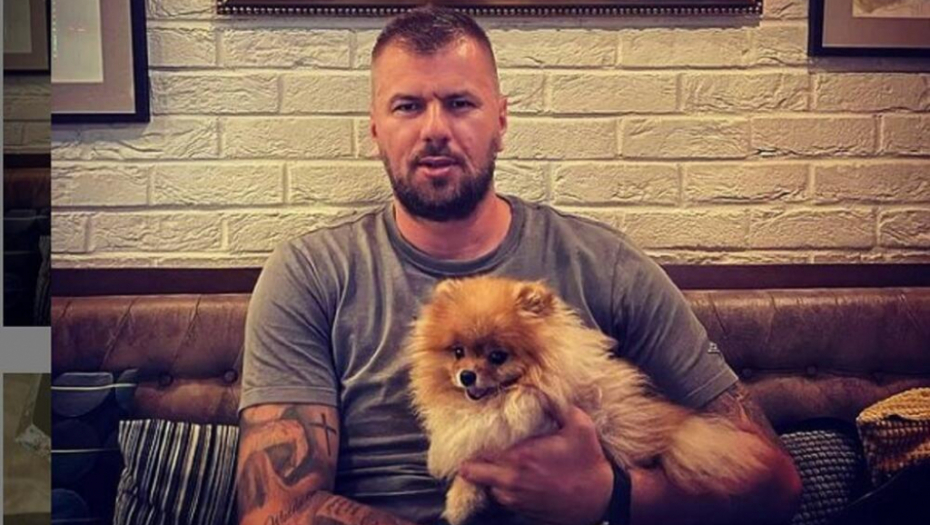 JADNA KUCA, ŠTA PROŽIVLJAVA! Nakon što su raskinuli Tara i Ša, Janjuš im uputio reči podrške u svom stilu!