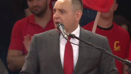 VULIN NEĆE VIŠE TO DA TRPI Smatraću da podržavate komadanje Srbije i hoćete da otcepite deo moje zemlje!