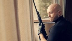 NEPRIMERENE SCENE SKUPO GA KOŠTALE Pevaču cenzurisan spot!