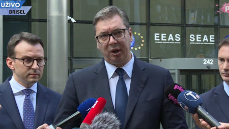 VUČIĆ IZ BRISELA Veoma sam zabrinut... (VIDEO)