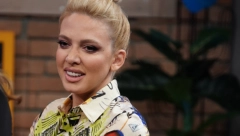 VELIKO SLAVLJE Milica Todorović proslavila rođendan na nastupu Ilde Šaulić,a ovaj poklon je ostavio bez teksta (FOTO)