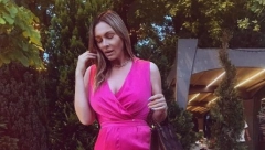 USKA CRVENA HALJINA POMUTILA RAZUM! Anabela Atijas se na snimanju emisije pojavila u kratkoj toaleti koja je ocrtavala savršenu liniju!