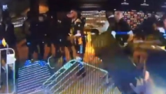 SVET FUDBALA NE PAMTI OVAKAV SKANDAL! Igrači Boke uhapšeni posle utakmice, bačen suzavac u svlačionici, haos! (VIDEO)