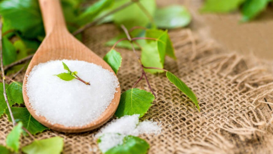 INTERNETOM SE ŠIRI GENIJALAN SAVET Ljudi u dvorište stavljaju kašiku šećera, a razlog će vas oduševiti