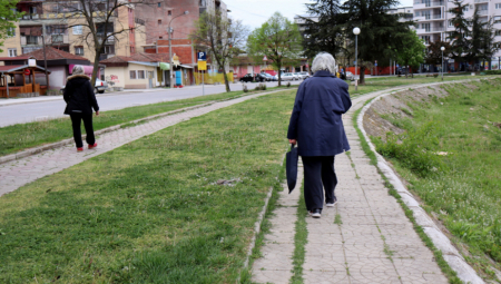 U PENZIJU I SA 50 GODINA Primanja su veća i za 20%, a više od 100.000 ljudi u Srbiji ima prava na to