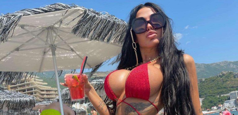 TIJANA GORI U CRNOJ GORI Ajfonka osunčala nove grudi, a tek guzu da joj vidite! (VIDEO)