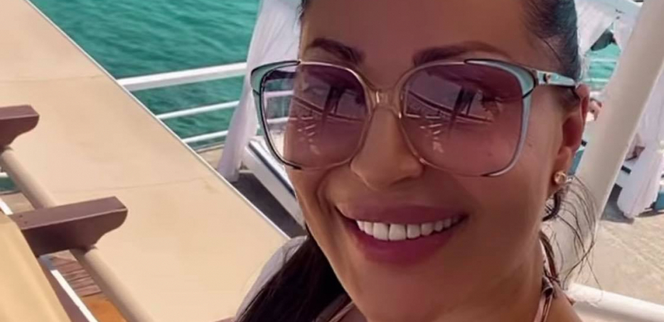 CECA POKAZALA JAHTU! Pevačica se snimila na skupocenom plovilu, a svi gledaju samo u jedan detalj! (VIDEO)
