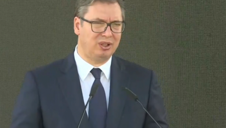 PREDSEDNIK VUČIĆ OBJAVIO MOĆNU PORUKU! "Nikada se neću povlačiti pred ubicama i koljačima!"