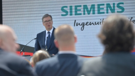 SRBIJA IZVOZI TRAMVAJE Simens Srbija isporučuje prvi tramvaj za Nirnberg (VIDEO)