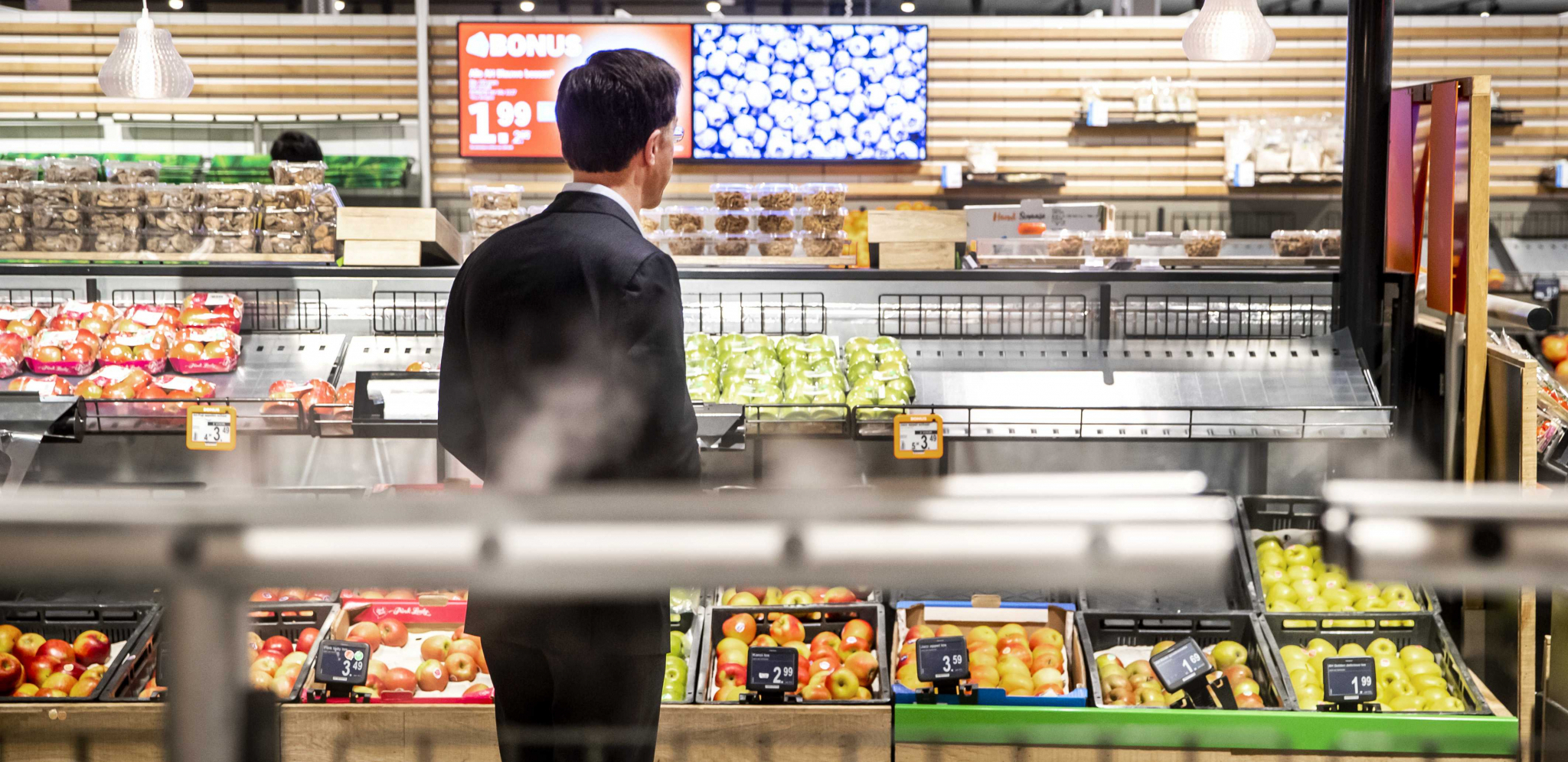 ZNAJU DA VOLITE BROJ 12-0752 Otkrivamo trikove kojim se prodavci služe kako bi vas naterali da trošite više novca