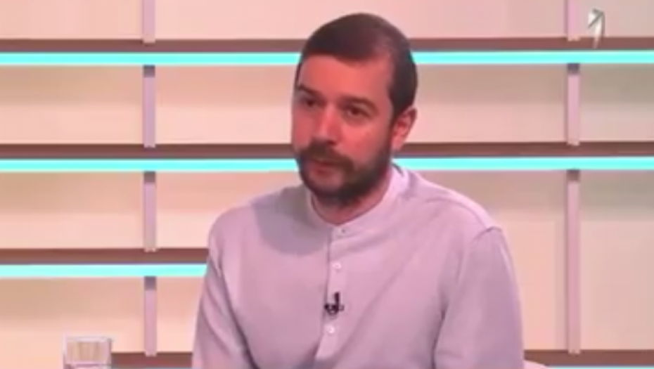 UREDNIK "KRIKA" SLAVI USPEH FILMA U KOM SU SRBI PRIKAZANI KAO GENOCIDAN NAROD Dojčinović poručio: Ceo svet je video kakav genocid su počinili Srbi, vreme je da to vidi i Srbija!