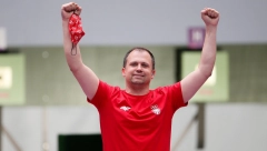 ONA MU JE NAJVEĆA PODRŠKA Mikecova supruga je prelepa, dolazi iz Latinske Amerike, a zbog ljubavi se preselila u Srbiju (FOTO)