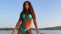 ANASTASIJA, KAKO IMAŠ DUGE NOGE! Ražnatovićeva objavila fotku s jahte, svi gledaju u njen donji deo tela!