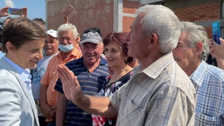 Premijerka Brnabić oduševljena Bosilegradom i Vladičinim Hanom: Na tim lokacijama sačekalo je divno iznenađenje (FOTO)