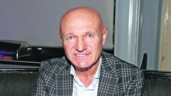 POJAVILO SE MISTERIOZNO PISMO NA ŠABANOVOM GROBU?! Adresirano je na njegovu suprugu Gocu, a evo i šta piše u njemu!