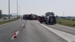 STRAVIČNA NESREĆA KOD VALJEVA Žena "puntom" podletela pod kamion i poginula!